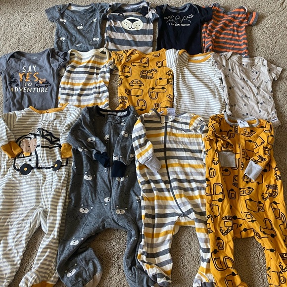 3-6 month Gerber baby clothes - Picture 1 of 2